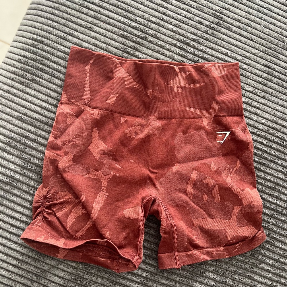 Gymshark adapt burgandy shorts